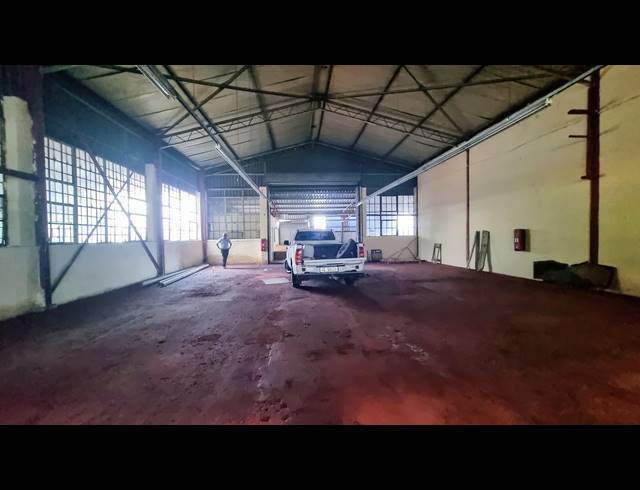 564M² WORKSHOP TO LET IN QUEENSMEAD INDUSTRIA